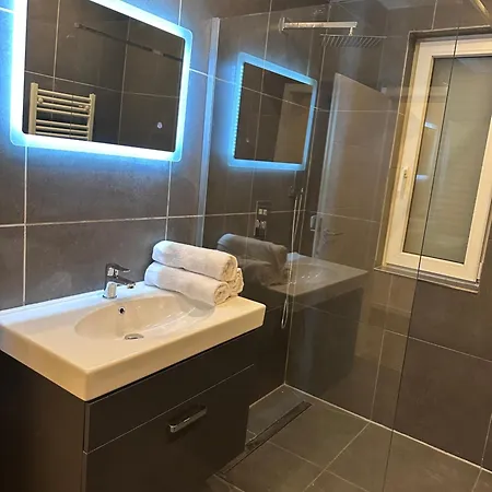 Apartment Ruhr Business Mit 7 Einzelbetten Privat *