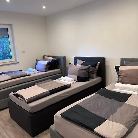 Ruhr Business Mit 7 Einzelbetten Privat *