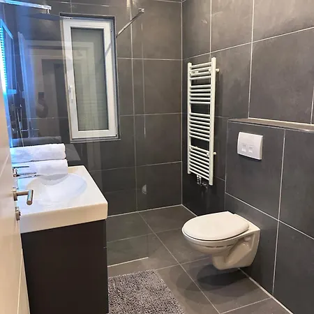 Ruhr Business Mit 7 Einzelbetten Privat * Essen