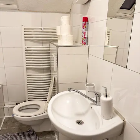 Ruhr Business Mit 7 Einzelbetten Privat *